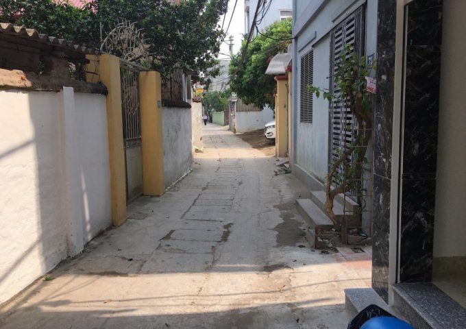 Bán nhà 36m2, 4 tầng tại ngã ba Biển Sắt, Đại Mỗ, Tây Mỗ, đường ô tô, giá 2.45 tỷ