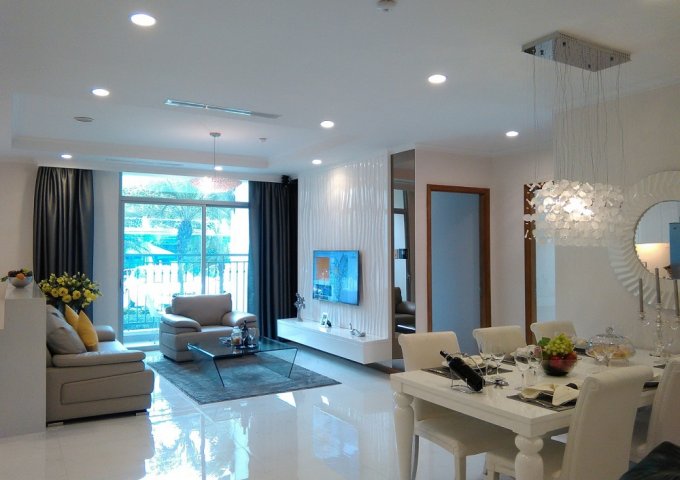 Bán căn hộ đường Hoàng Quốc Việt, 93m2, góc 3pn, giá bán 26,5tr/m2, tầng 8.