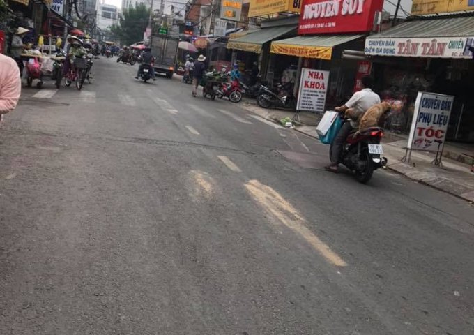 Mặt tiền kinh doanh Nguyễn Súy 3.5x17 giá 7.4 tỷ rẻ nhất đường