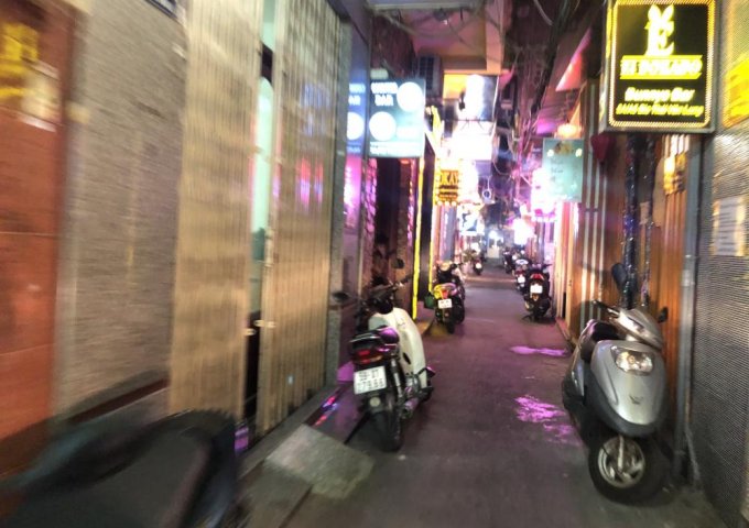 Bán nhà chính chủ phố tây đường Lê Thánh Tôn - Thái Văn Lung, Bến Nghé quận 1.  LH: 0902422256