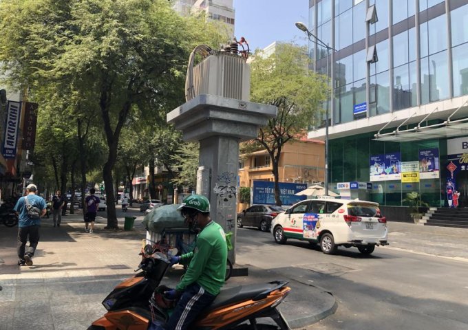 Bán nhà phố Nhật đường Lê Thánh Tôn - Thái Văn Lung, Bến Nghé quận 1. LH: 0938449092