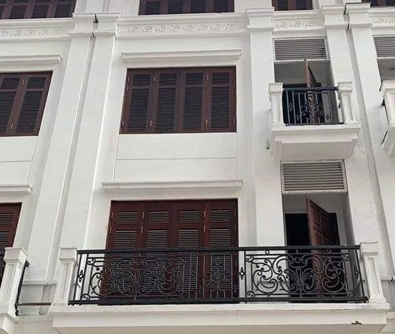 Bán nhà liền kề ở Nguyễn Tuân, DT 72m2, MT 5.5m, 5 tầng, giá 17.3 tỷ (LH: 0982489445).