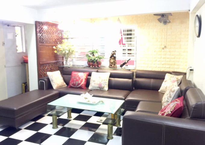 Bán nhà mặt phố Ngõ Huyện, 30m, 6 tầng, mt 4m, giá 22 tỷ, 0963911687