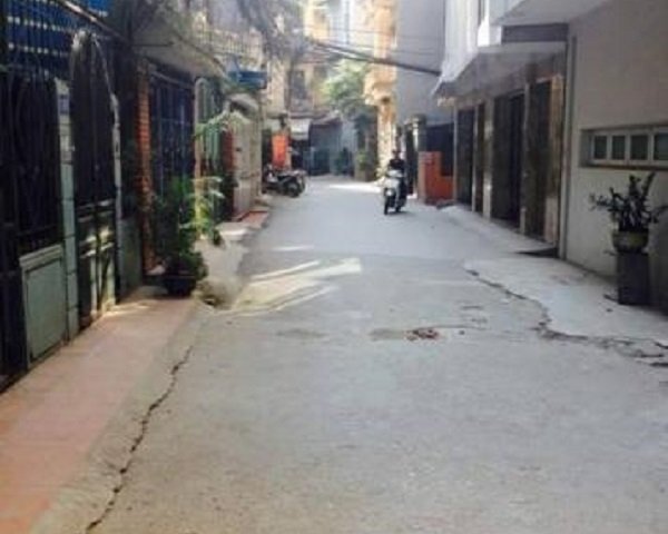 Cho thuê nhà riêng ngõ 12 Nguyễn Phúc Lai, 65m2, 4 tầng, hợp làm văn phòng, lớp học