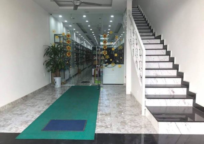 Cho thuê mặt bằng kinh doanh tại Nguyễn Thiện Thuật, trung tâm Phố Tây, 4.5m*40m. 