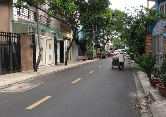 Bán nhà hẻm 20m đường Nguyễn Hữu Tiến, Q. Tân Phú, DT 5x14m, đúc 4 tấm