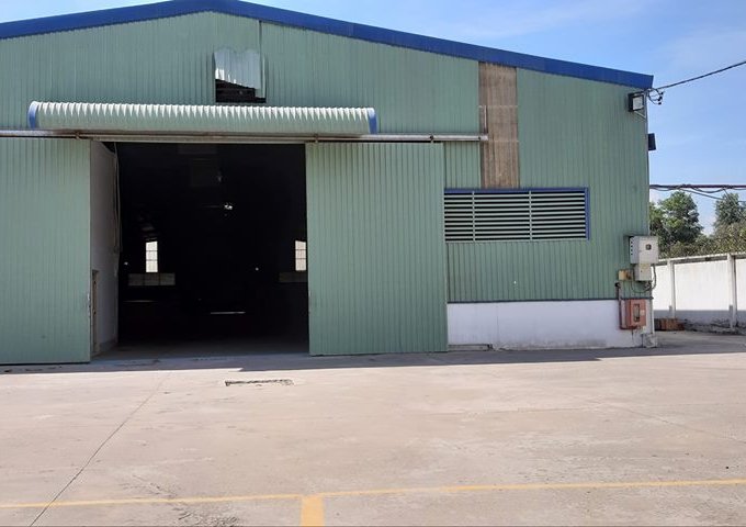 GẤP***Thuê kho xưởng Quận 7 đẹp, chuyên nghiệp DT 1000m chia nhỏ 300m, 500m, 700m được LH Hotline 0909 628 911.