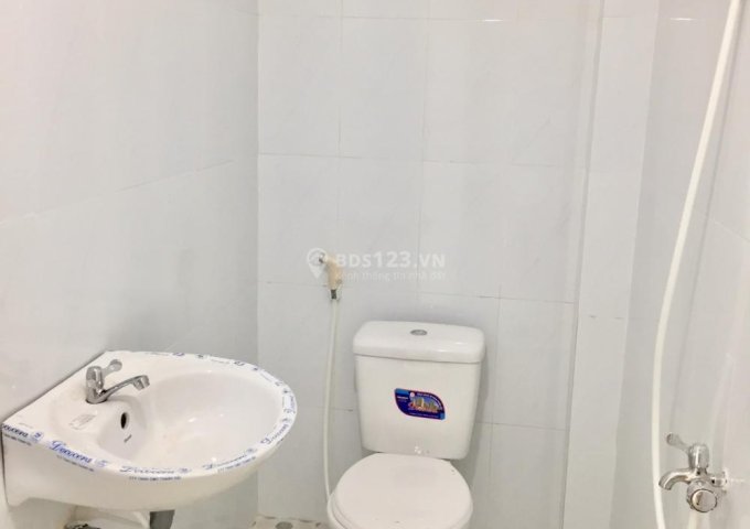Cần tiền KD bán trọ 12 phòng, ngay Nguyễn Thị Sóc, với giá chỉ 1,1 tỷ