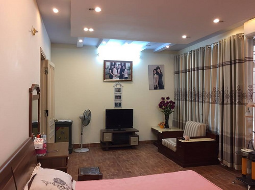 Bán nhà Nguyễn Văn Huyên, Cầu Giấy, ô tô đỗ, 70m2 x 5T, SĐCC, LH: 0989786133