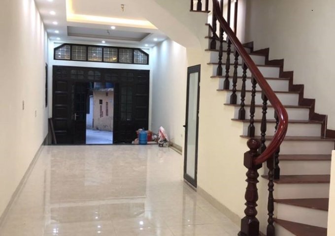 Bán nhà 65m2, ngõ Nguyễn Thị Định, ô tô vào nhà, 2 mặt thoáng. Giá 6.8 tỷ