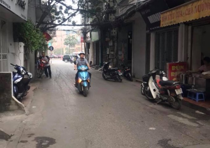 Mặt phố Nguyễn Chính giá 85tr/m2, kinh doanh sầm uất diện tích khủng