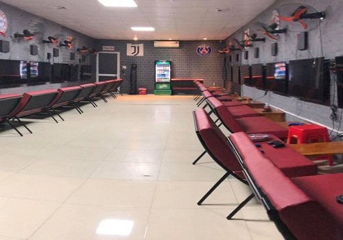 Sang nhượng quán PS4 Fire, số 2 ngõ 168 Hào Nam, Đống Đa, Hà Nội 