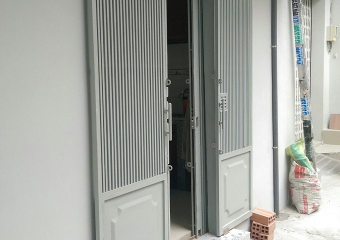 Chính chủ bán nhà mới hoàn thiện tại quận Tân Phú, ở ngay, giá rẻ