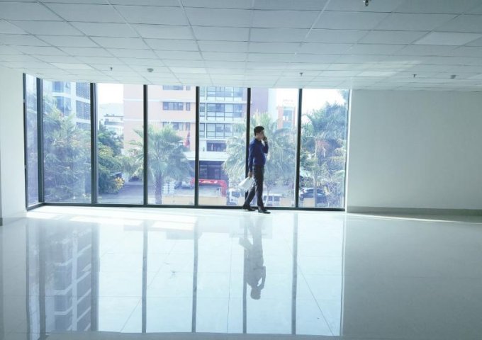 Cho thuê văn phòng đẹp diện tích 300m2 giá chỉ 10$/m2 tại quận Hải Châu, Đà Nẵng