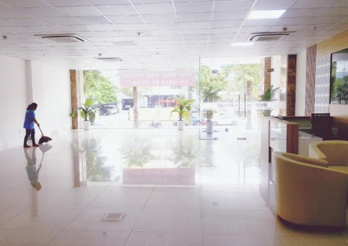 Cho thuê văn phòng đẹp diện tích 300m2 giá chỉ 10$/m2 tại quận Hải Châu, Đà Nẵng