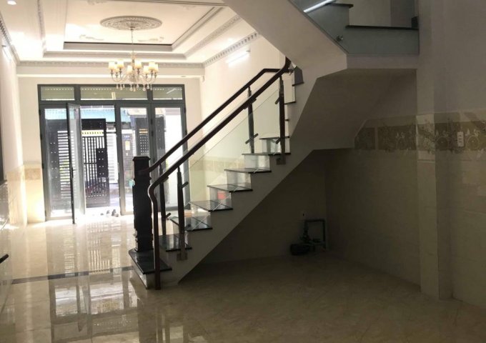 Bán nhanh căn nhà 3 tầng 5x16m, SHR, Lê Văn Lương