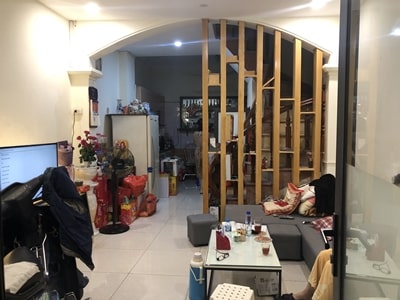 Chính chủ bán nhà 4 tầng số 18 ngõ 823 đường Hồng Hà, Hoàn Kiếm, Hà Nội