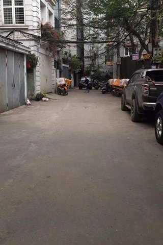 Cho thuê nhà mặt ngõ ô tô tại Đặng Tiến Đông, Hoàng Cầu - Homestay