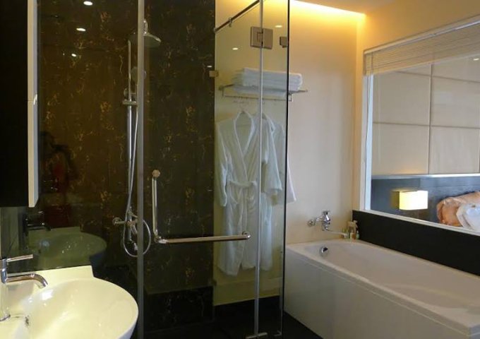 Cho thuê chung cư Eurowindow 27 Trần Duy Hưng, 2 PN sáng + thoáng, có bồn tắm nằm