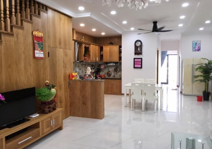 Bán nhà 4 tầng đường C8 tại Dự án Khu đô thị Vĩnh Điềm Trung, Nha Trang,  Khánh Hòa diện tích 120m2  giá 6.9 Tỷ