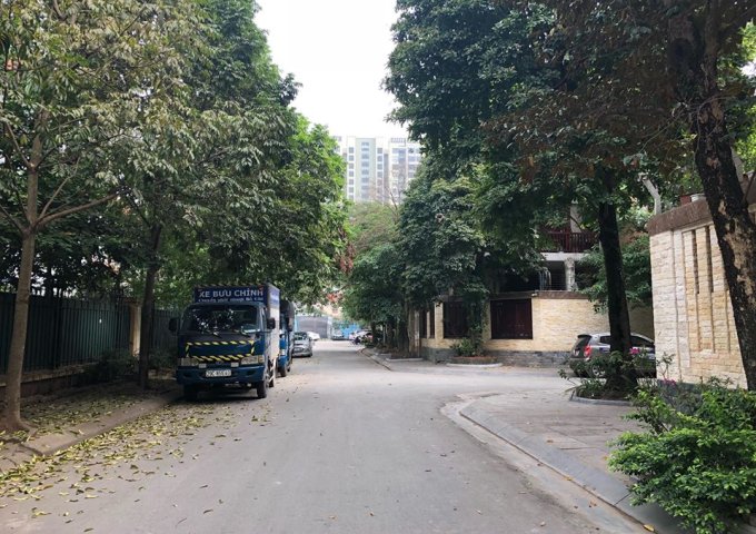 Bán biệt thự của nguyên phó chủ tịch quốc hội tại khu Lão Thành Cách Mạng, Yên Hòa, Cầu Giấy. LH: 0379015559