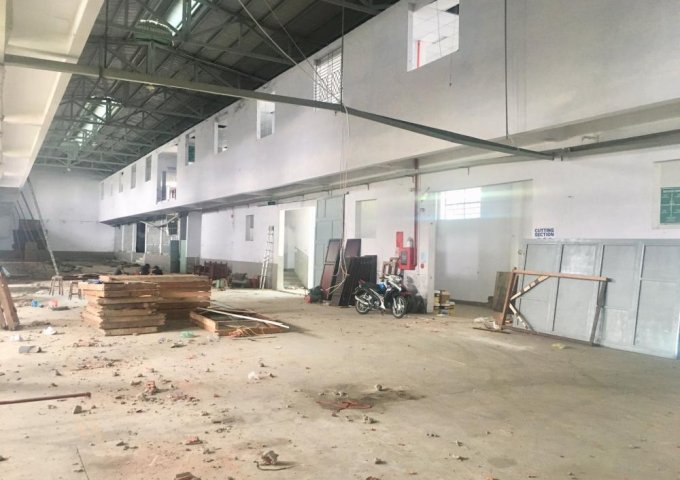 Kho hàng diện tích sử dụng lớn 2000m2, giá đầu tư cho chủ sở hữu.