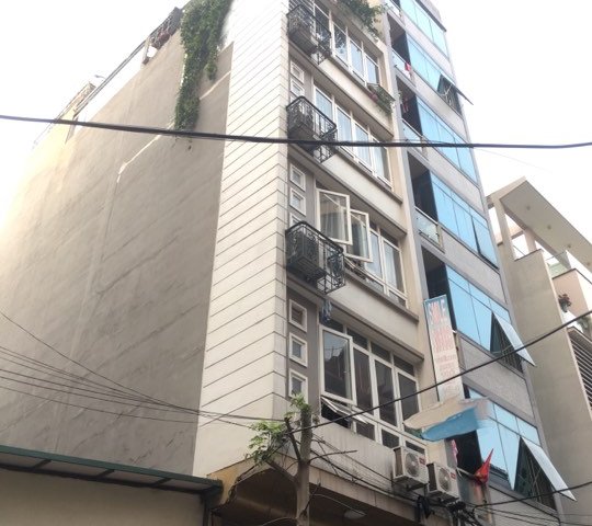 Cần bán nhà Phạm Văn Đồng, Bắc Từ Liêm, 6 tầng, 105m2, Thang Máy, KD, Vỉa Hè Rộng, LH 0858248555.