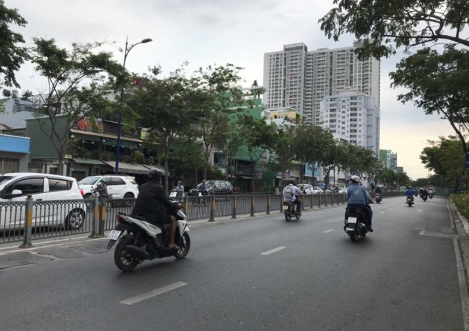 Bán nhà mặt tiền 290 Bến Vân Đồn, Quận 4, dt 13x32, 413.7m2, 119.9 tỷ