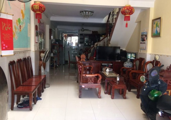 Nhà chợ Tân Phong  DT 64m2, 4.1 x16,  giá 4,7 tỉ, ĐT0925607955
