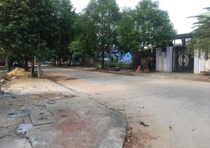 Cần tiền bán nhanh lô góc đường bê tông 8m thôn La Bông , Hòa Tiến, Đà Nẵng gần trường Nguyễn Phú Hường