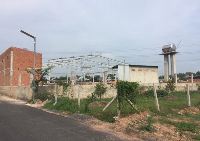 Bán đất mặt tiền cạnh chợ đang xây KCN Phước Đông