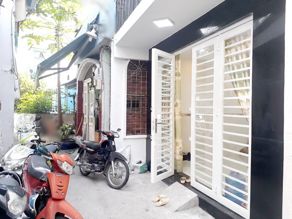 Bán nhà mới Quận 8 hẻm 654 đường Hưng Phú Phường 10 