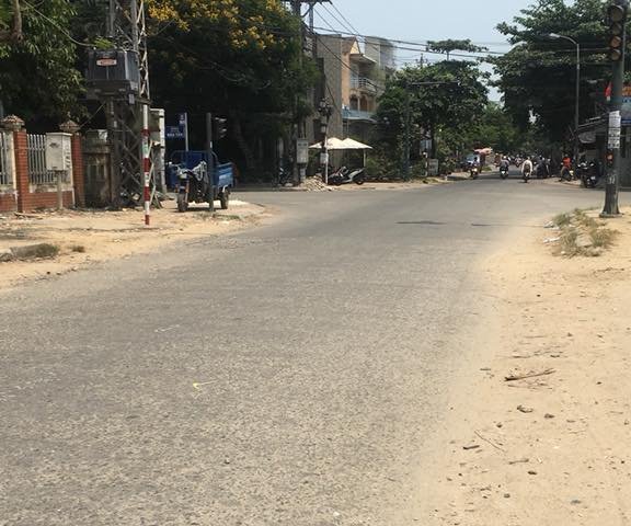 Bán đất 2 mặt kiệt Bê tông rộng 6 m. đường Hoàng Quốc Việt, trung tâm TP Huế.