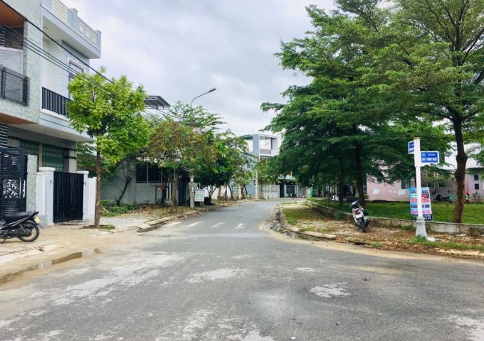 Bán đất đường Nguyễn Khả Trạc đối diện chung cư mát mẻ từ sáng tới chiều, giá không thể lỗ hơn