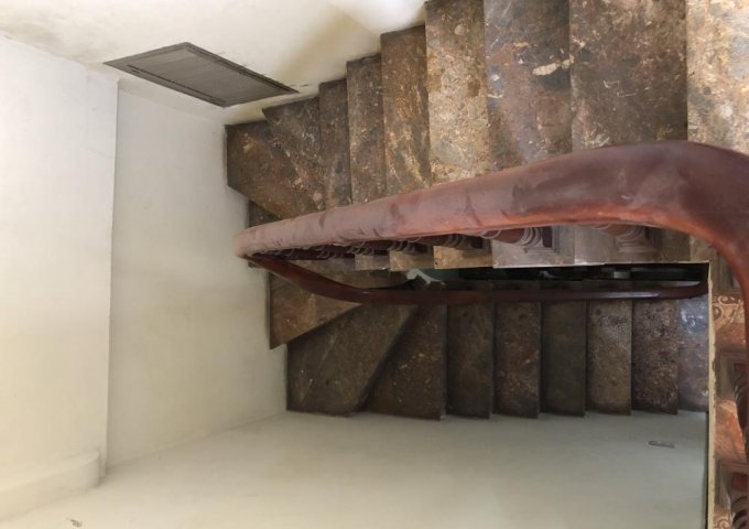 Chính chủ cần bán nhà Số 8 Ngõ 98/37 Mễ Trì Thượng. Liên hệ Anh Hiệp 0903.213.178