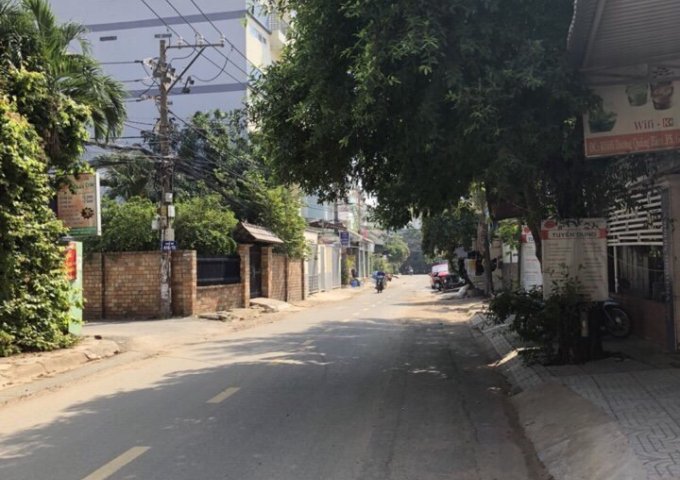Bán vội lô đất xã Dương Quang đường ô tô 7 chỗ vào thoải mái.