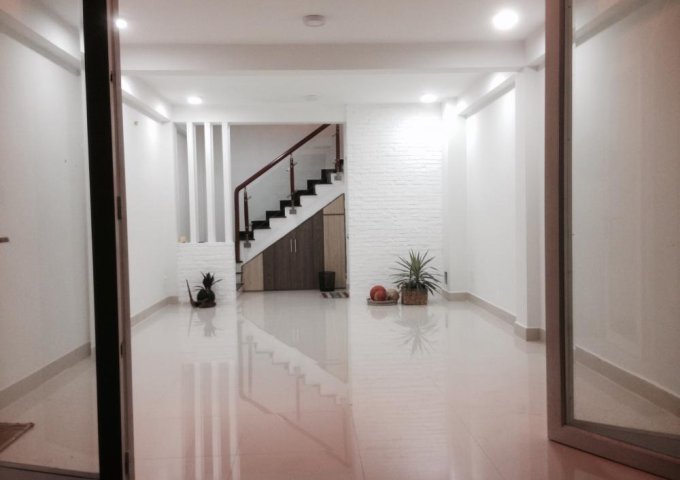 Cho thuê phòng 65m2 gần đại học Văn Lang - Phan Văn Trị- Bình Thạnh