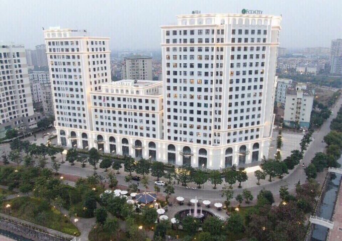 Bán 5 căn hộ tòa A,B cực đẹp DA Eco City Việt Hưng ban công Đông Nam, Chiết khấu 5%; LS 0%