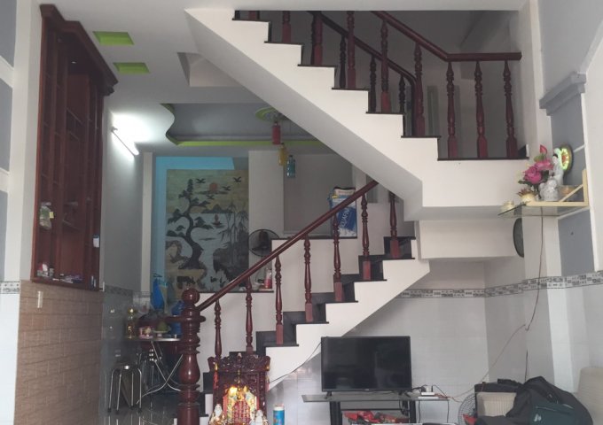 Cần bán nhà TTH06 Quận 12, dt 4mx13m, 2 lầu, hẻm 6m, 3 tỷ 680tr