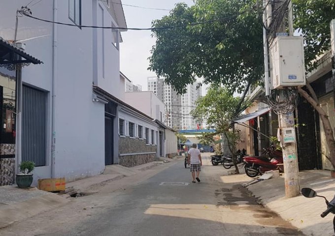 Bán nhà hẻm 8m Thoại Ngọc Hầu, Tân Phú, 4.2x18, giá 5.5 tỷ