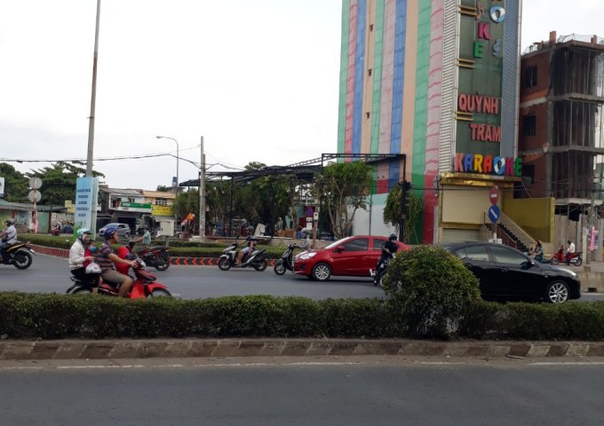 Bán gấp nhà mặt tiền Hà Huy Giáp, Q12, gần ngã tư Ga, tiện kinh doanh