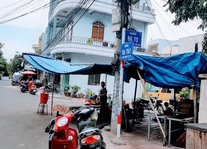 Cần bán nhà hướng đẹp ở mặt tiền đường tân trào , Nha Trang . Gía chỉ 3 tỷ 600
