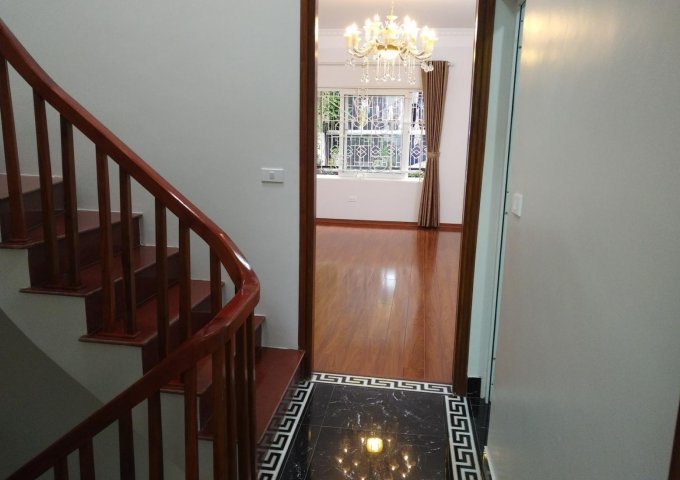 Bán nhà Phân lô ngõ 126 Kim Ngưu, gần ngay mặt phố, DT 56m2x5T, Giá 5,55 tỷ