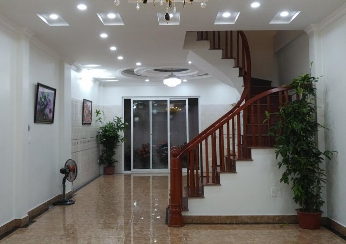 Bán nhà Phân lô ngõ 126 Kim Ngưu, gần ngay mặt phố, DT 56m2x5T, Giá 5,55 tỷ