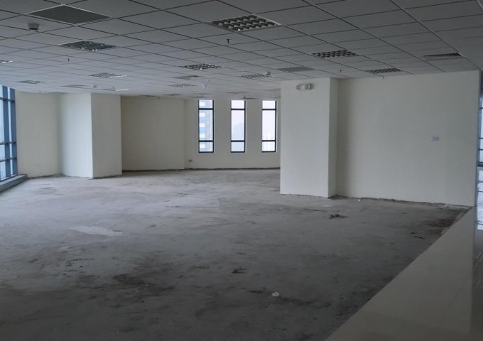 Chính chủ Tôi cho thuê sàn văn phòng DT từ 100m2 đến 500m2 phố Duy Tân, Cầu Giấy