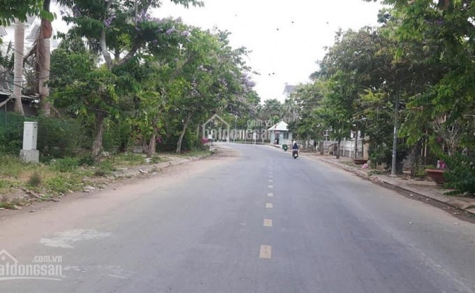 Bán nền đôi mặt tiền đường Nguyễn Hữu Cầu, Vạn Phát Cồn Khương, dt hơn 2200m2, thổ cư 100%, ngang 40m, giá bán 34.3 tỷ