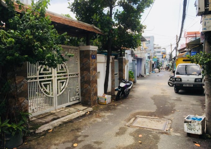 Bán nhà ngay chợ Nhỏ, 311 Lê Văn Việt, 1 trệt 2 lầu, 4.65 tỷ