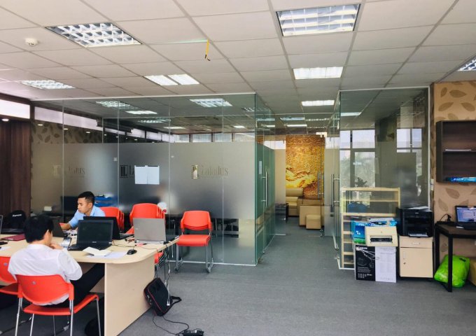 Cho thuê văn phòng đẹp mặt phố MÊ Trì, quận Nam Từ Liêm, 100m2-200m2,giá rẻ 220 nghìn/m2/tháng