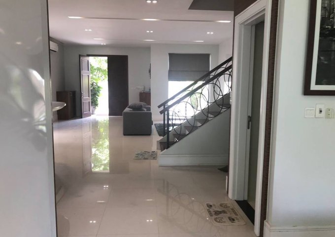 Cho thuê nhà riêng tại Dự án Khu đô thị Việt Hưng, Long Biên,  Hà Nội diện tích 300m2  giá 30 Triệu/tháng