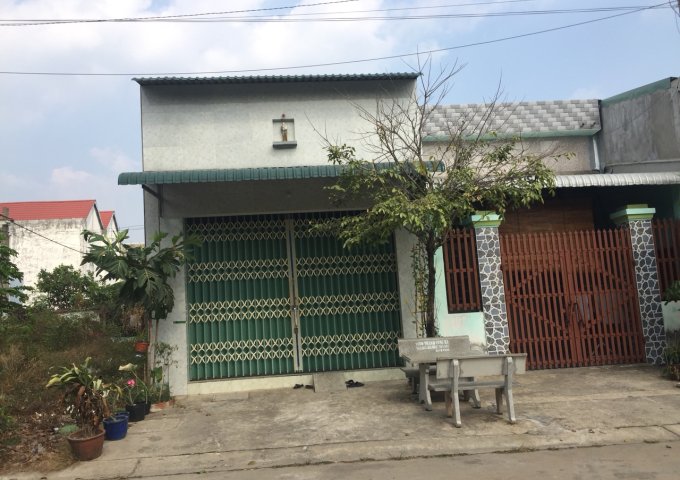 Cần tiền bán nhanh nhà trọ 300m2 với miếng đất nhỏ gần khu CN Việt Sing cực đẹp, giá rẻ, sổ riêng